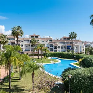 apt-lovely-2-bed-10-min-walk-from-puerto-banus.1costadelsol.com/